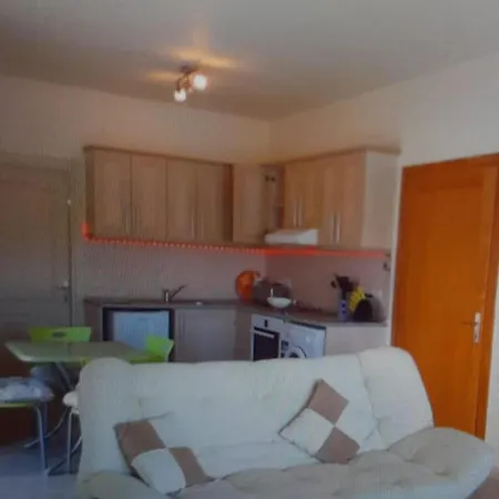 Beautiful 1-bed House Apartment Aglantzia