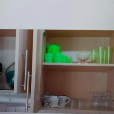 Beautiful 1-bed House Apartment *