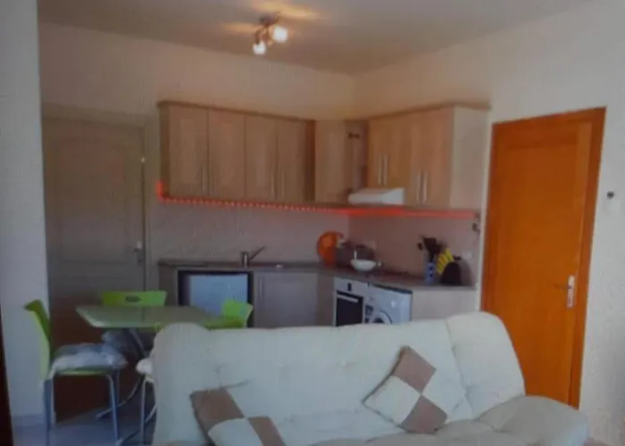 アパート Beautiful 1-bed House *