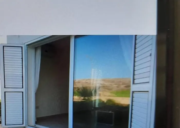 アパート Beautiful 1-bed House Aglantzia