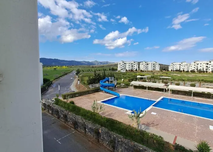 Beautiful 1-bed House アパート Aglantzia